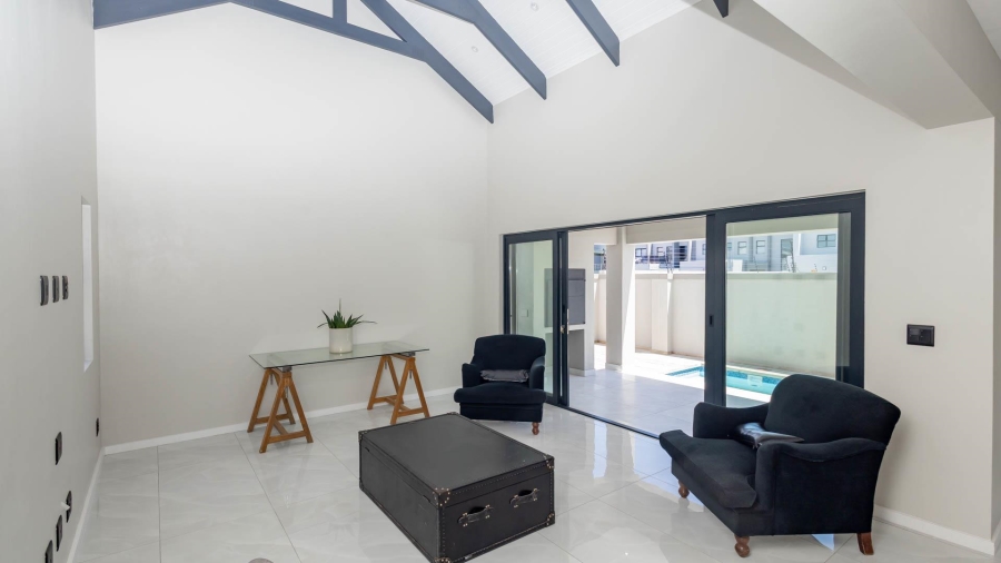 3 Bedroom Property for Sale in Sandown Western Cape